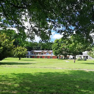 Hotel La Des Golf.e.s, Theix